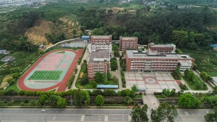 鹤壁应急高级技工学校